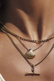 Arms Of Eve Perla Shell Necklace // Gold