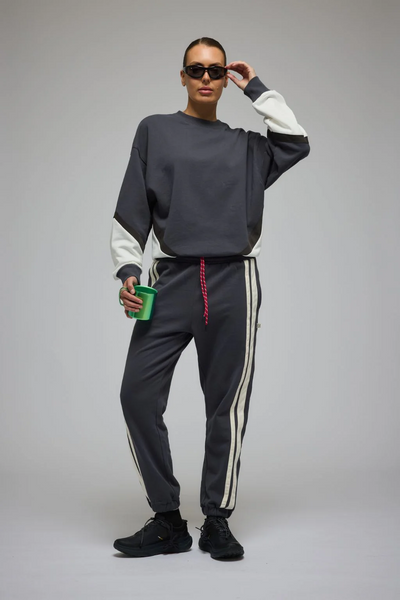 Araminta James Bisous Trackpant // Noir
