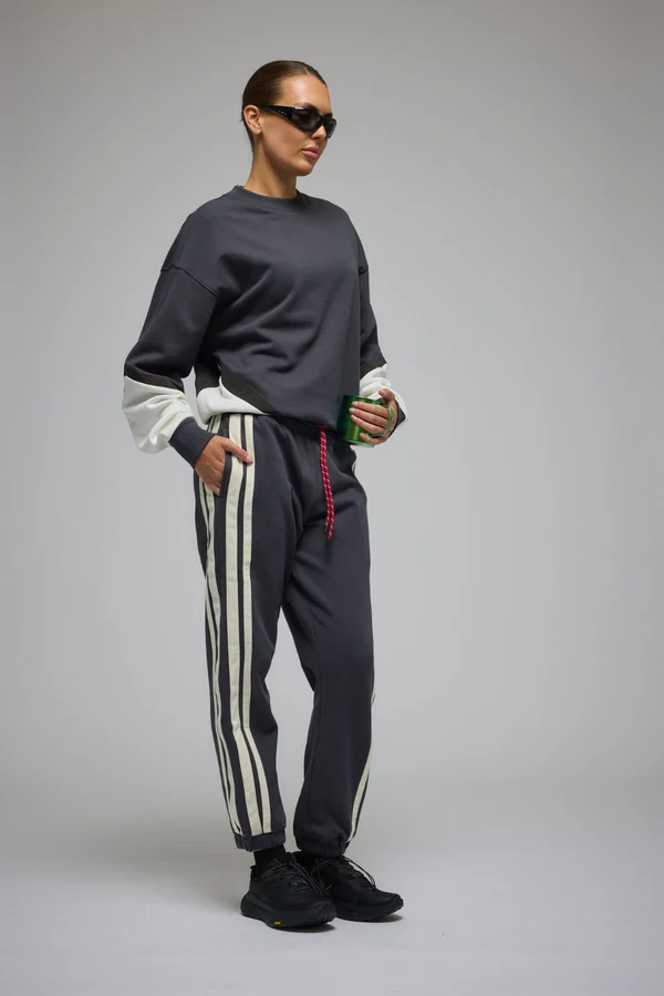 Araminta James Bisous Trackpant // Noir