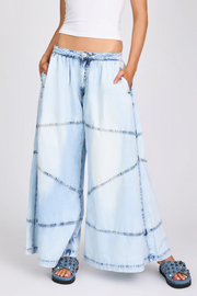 One Teaspoon Daddios Low Waist Super Wide Leg Denim Jeans // Depeche Blue