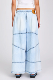 One Teaspoon Daddios Low Waist Super Wide Leg Denim Jeans // Depeche Blue