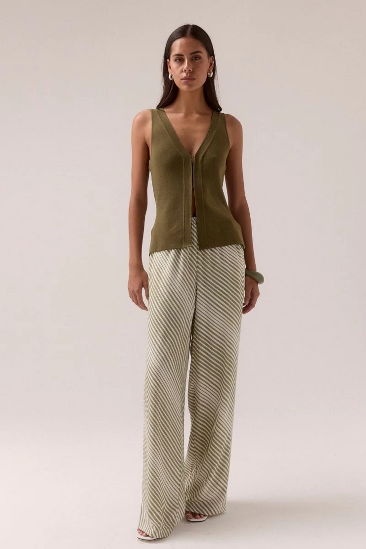 Sovere Sentiment Knit Top // Olive