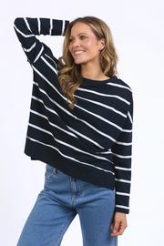 Foxwood Jayne Stripe Throw On Top // Navy & White