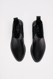 Walnut Cora Leather Boot // Black