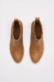 Walnut Cora Leather Boot // Tan