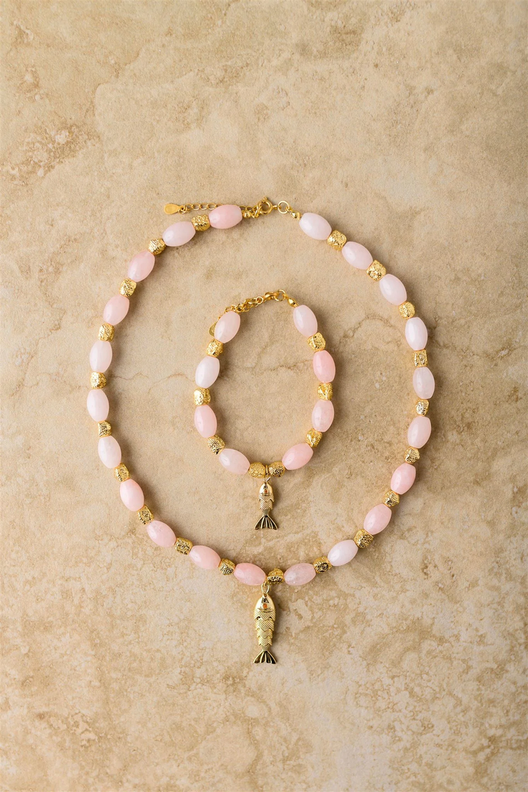 Indigo & Wolfe Goia Necklace // Rose
