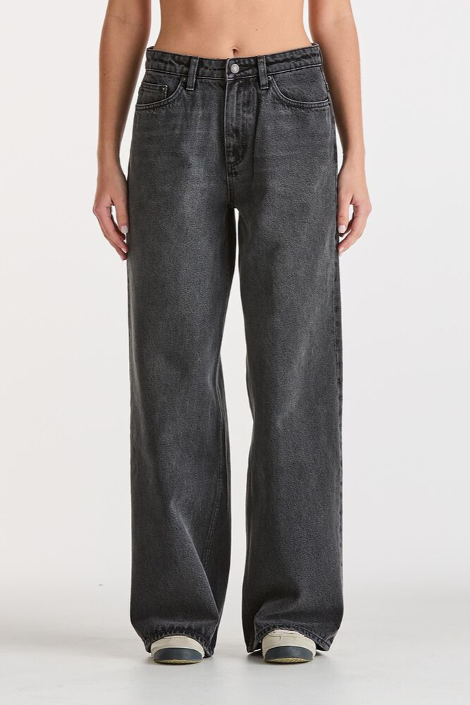 Lee Mid Slouch Jean // Basalt