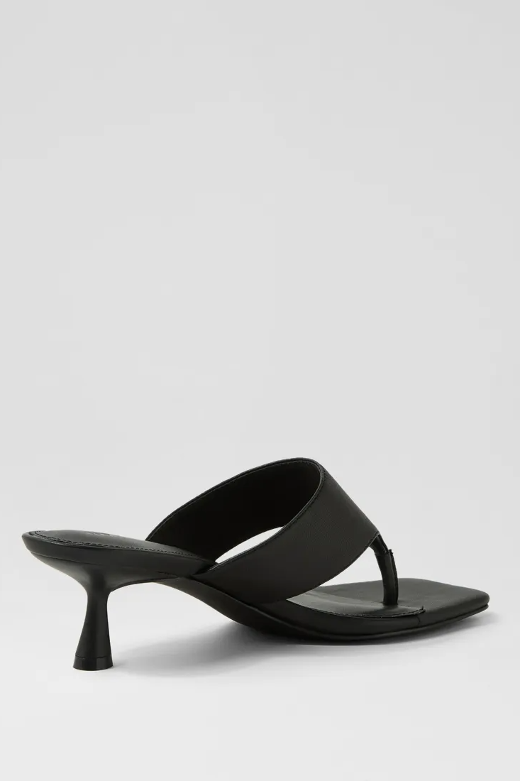 Mollini Torina Thong Heels // Black Leather