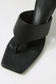 Mollini Torina Thong Heels // Black Leather