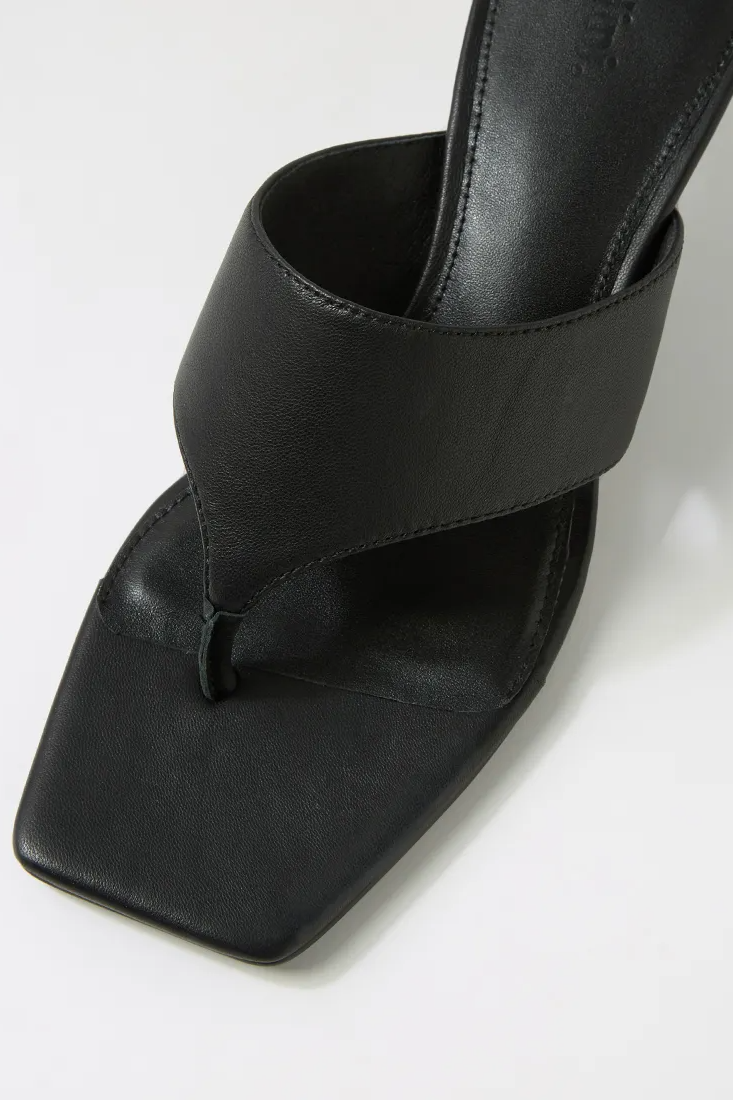 Mollini Torina Thong Heels // Black Leather