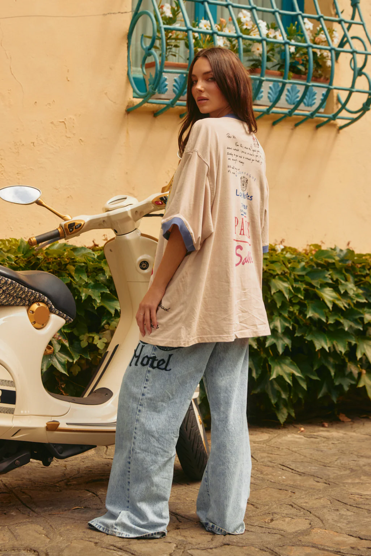 Sabbi The Very Oversized Loves Notes Paris Tee // Sand