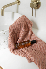 The Aromatherapy Co Home And Linen Spray // Lavender & Clary Sage