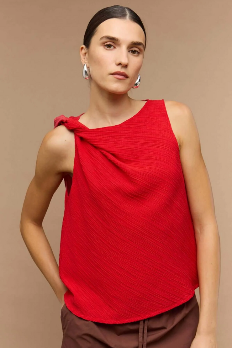 Staple The Label Amira Twist Top // Red