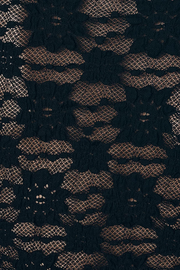 Rowie Galo Sunflower Lace Tee // Noir