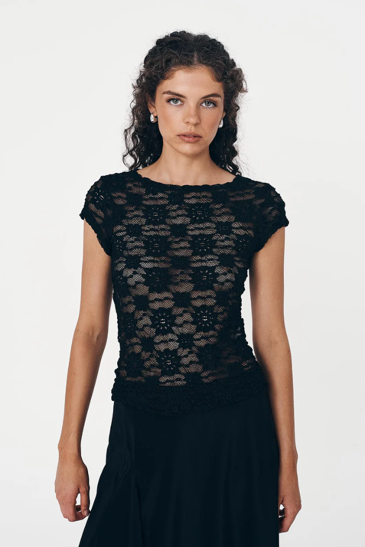 Rowie Galo Sunflower Lace Tee // Noir